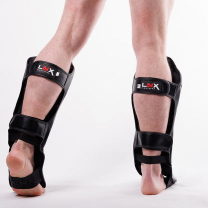 LNX Schienbeinschützer Muay Thai "Pro Fight" Ultimatte Black