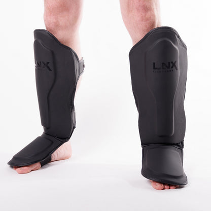 LNX Schienbeinschützer Muay Thai "Pro Fight" Ultimatte Black