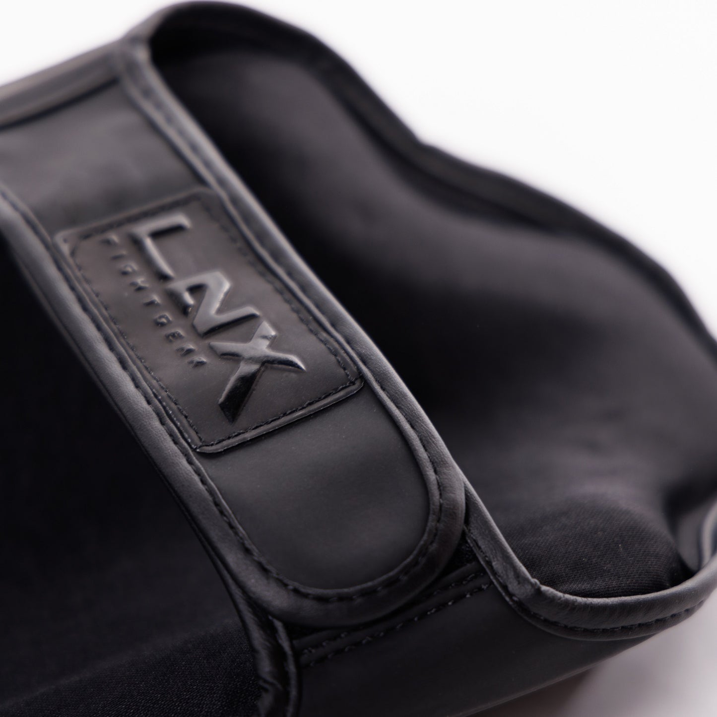 LNX Schienbeinschützer Muay Thai "Pro Fight" Ultimatte Black
