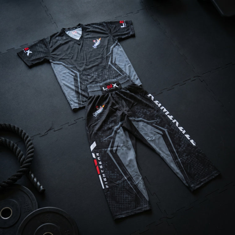 Kickbox-Anzug im Vereinsdesign