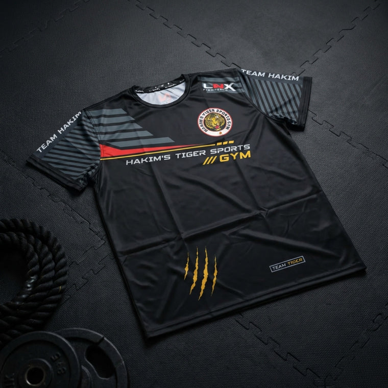Team-Shirt mit Gym-Wappen