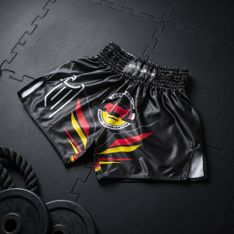 Muay-Thai-Shorts im Teamdesign